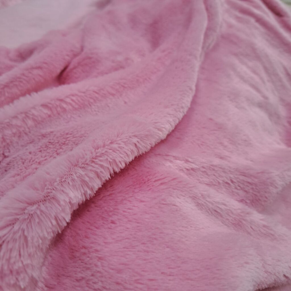 پارچه خز درجه یک و نیم