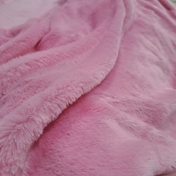 پارچه خز درجه یک و نیم